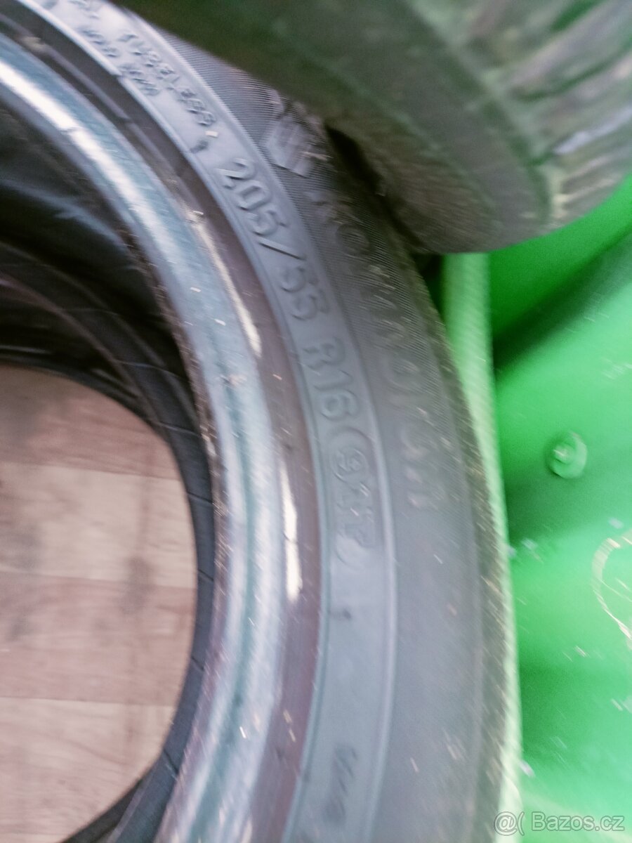 4ks pneu 205/55r 16. Vzorek cca 5mm