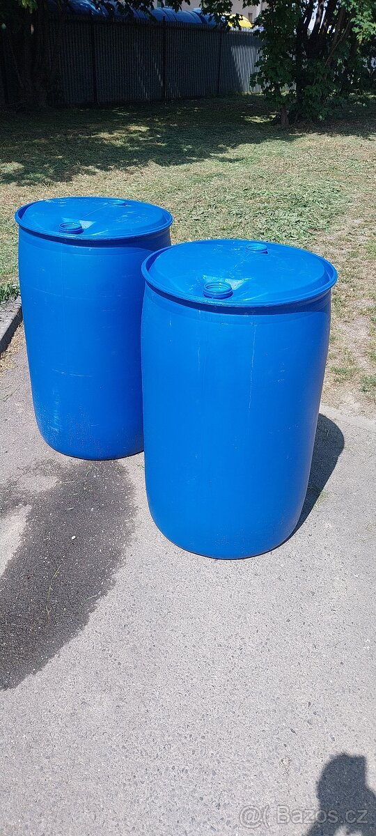 Bečka plastová 200l
