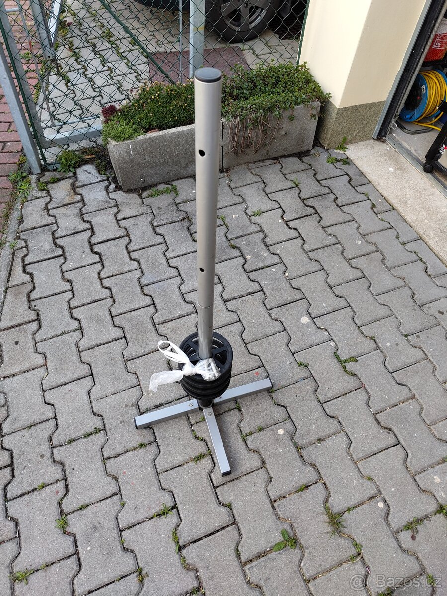 Stojan na kola