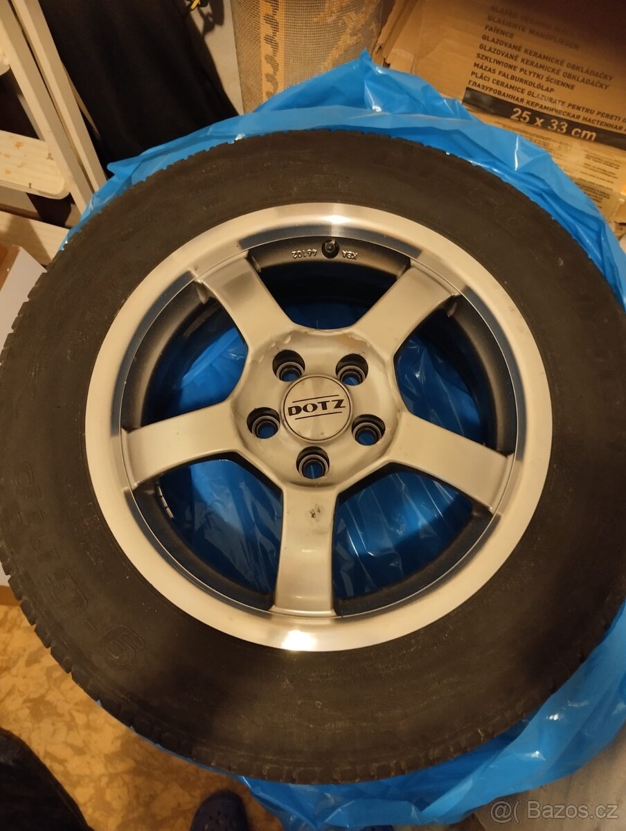 Alu kola 15” s letnimi pneu
