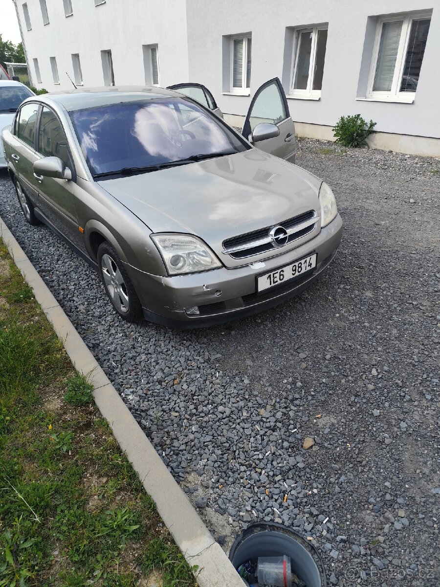Opel vectra C 1.8 benzín