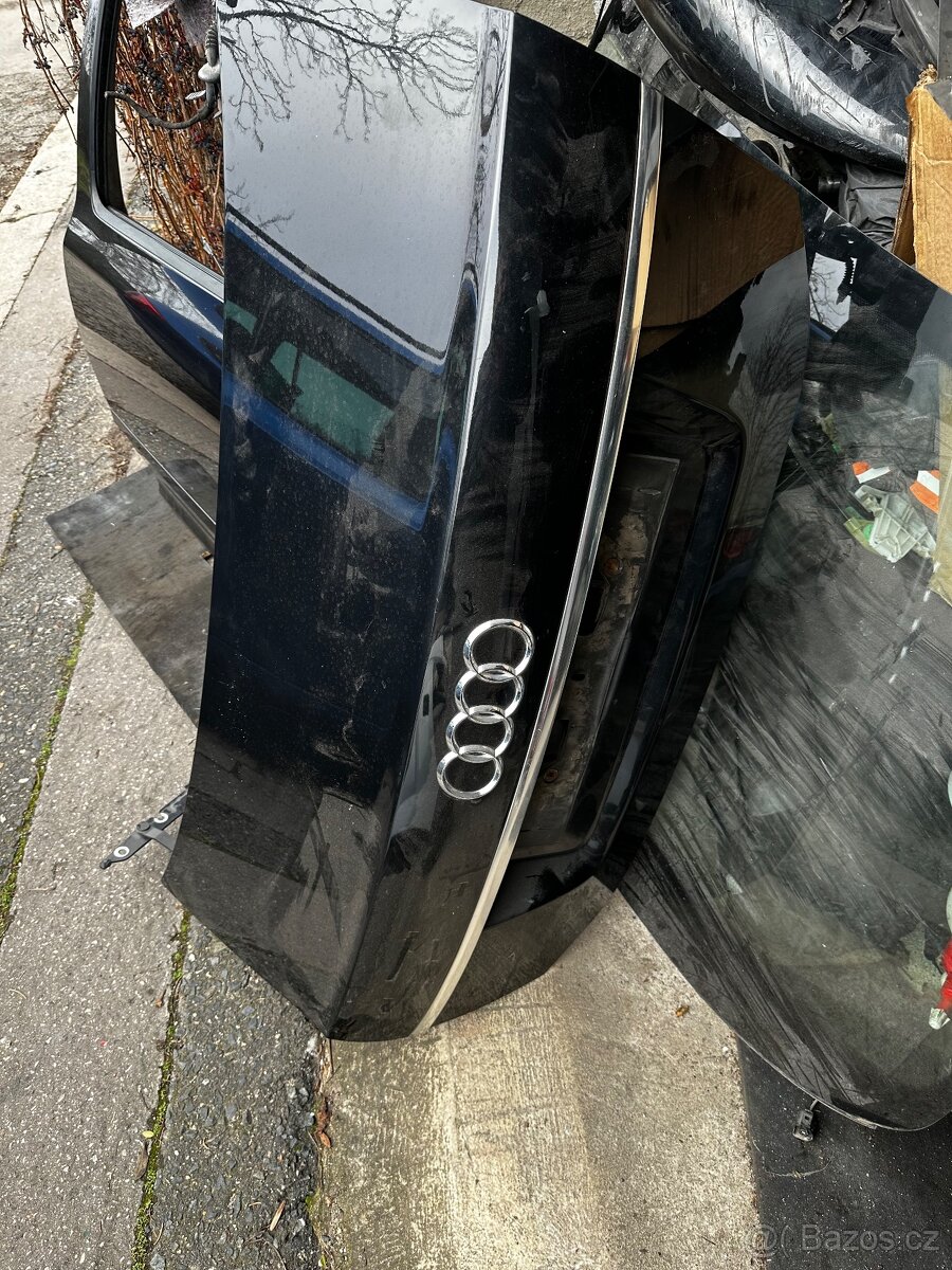 Viko kufru audi a6 4f sedan