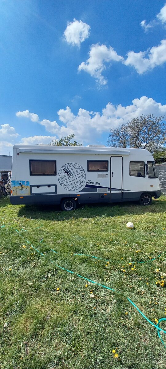 Obytný automobil
