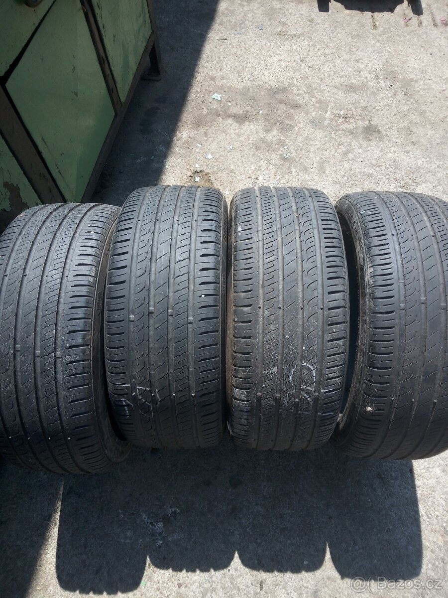 225/45/18