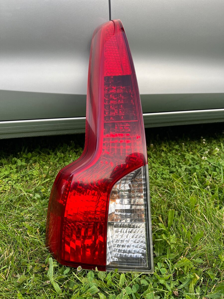 VOLVO V50 - Zadní levé světlo