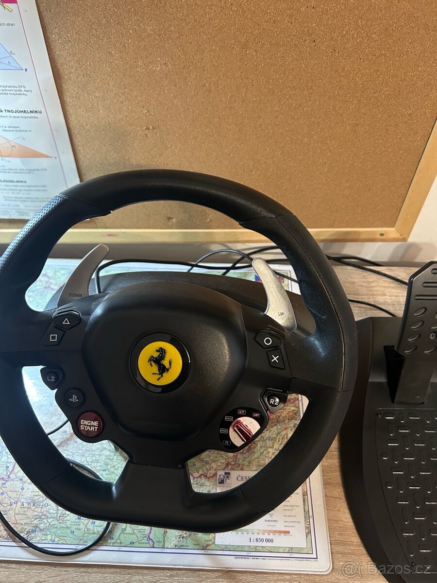 Thrustmaster Sada volantu a pedálů T80 Ferrari 488 GTB