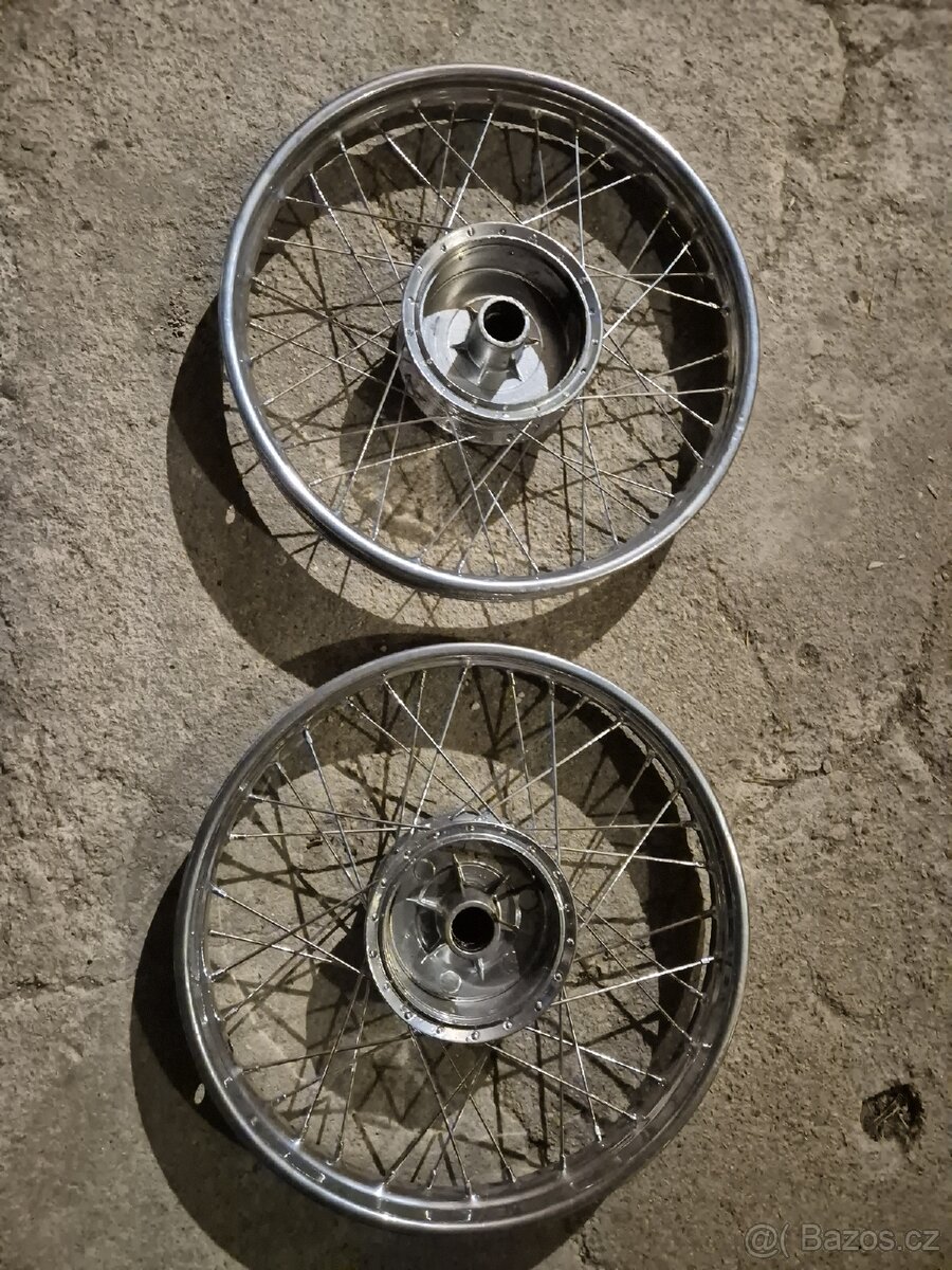 Kola na Jawa 555