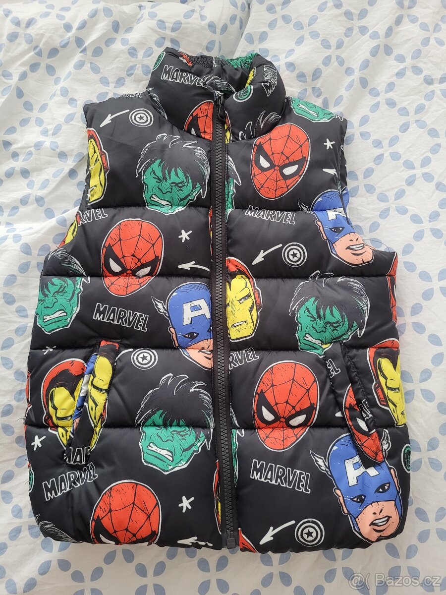 Vatovaná vesta Marvel, v. 134/140