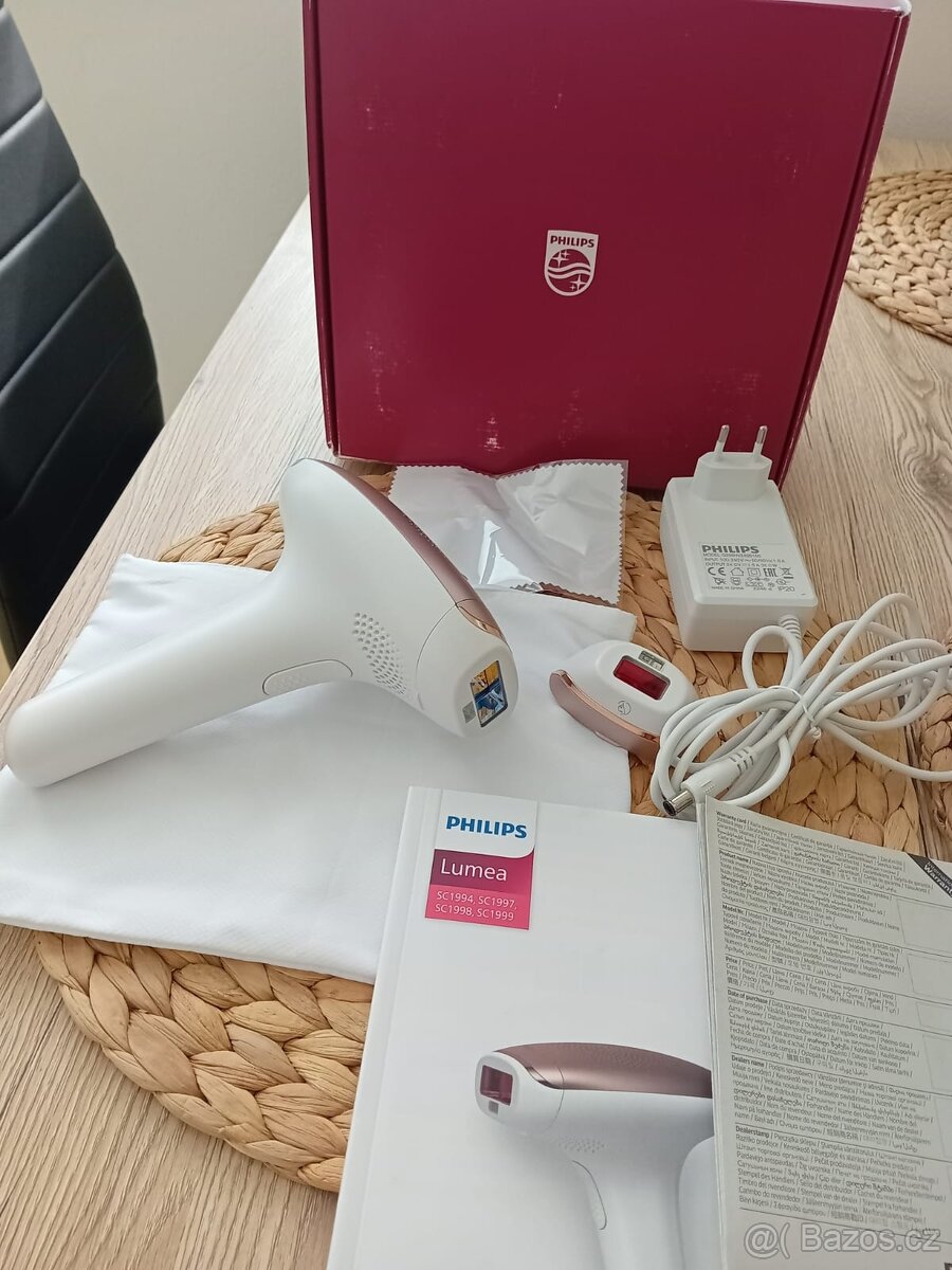 Epilátor Philips Lumea IPL 7000 sc1997/00