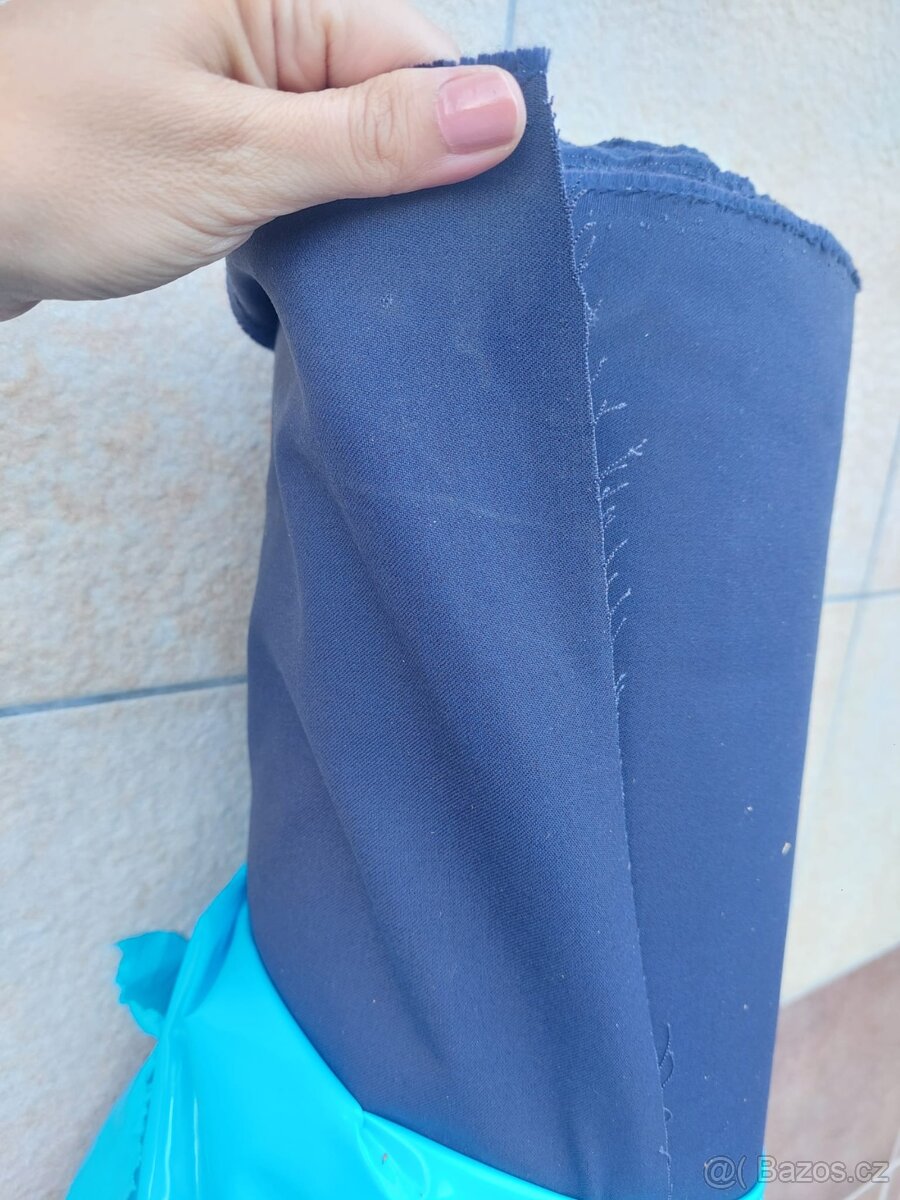 Zatemňovaci látka 30-35 metrů