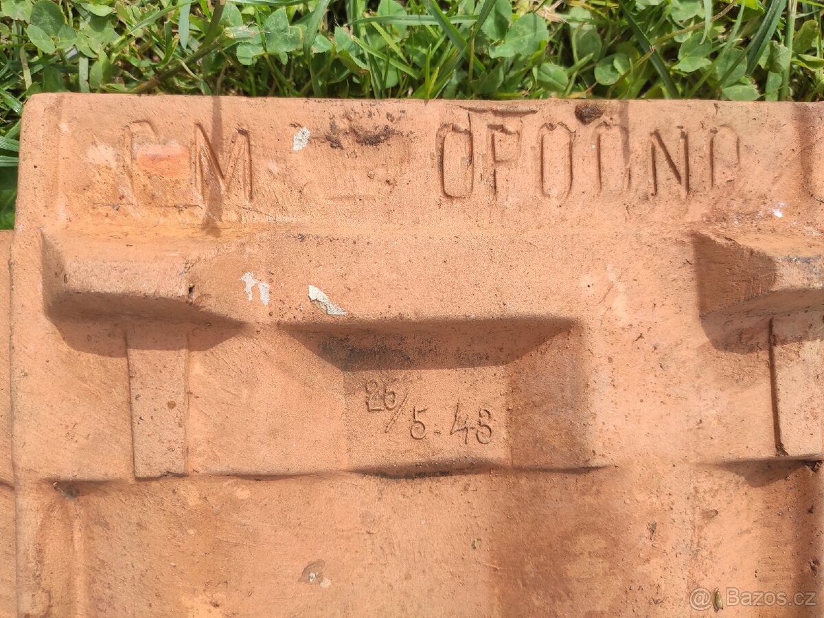 Střešní pálené tašky CM Opočno 41 ks