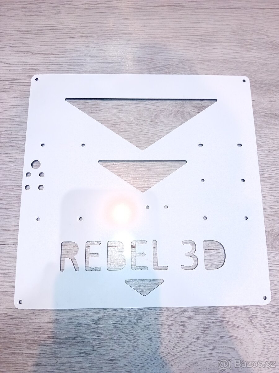 Pojezdový stolek Rebel II 3D tiskárna