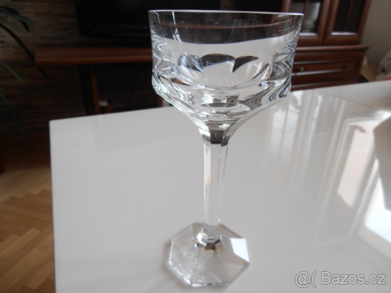 Poptávám sklenici Moser