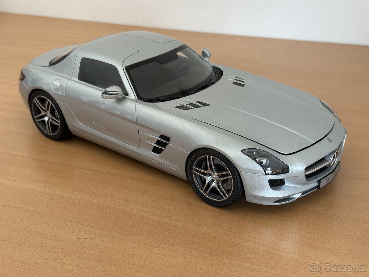 1:12 Mercedes-Benz SLS AMG PremiumClassiXXs