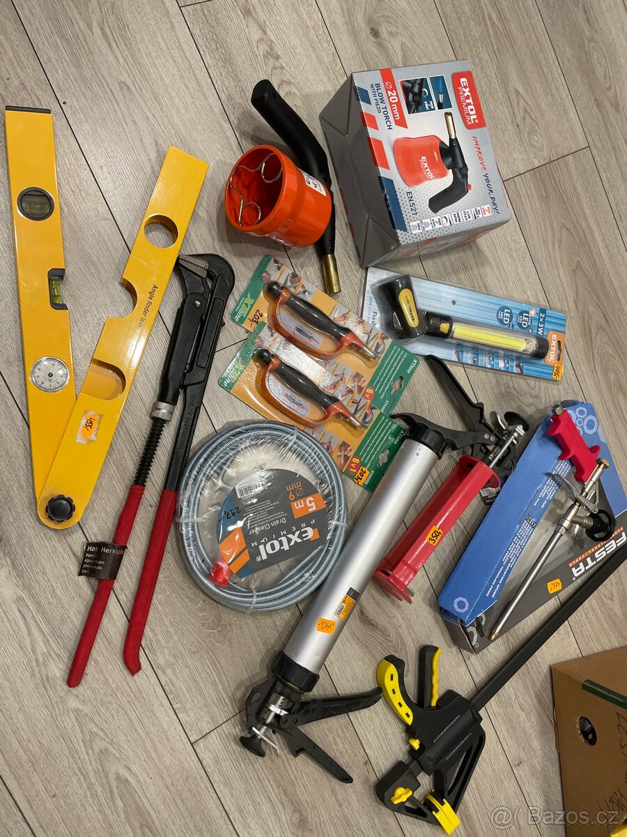 Nářadí pistole vodováha