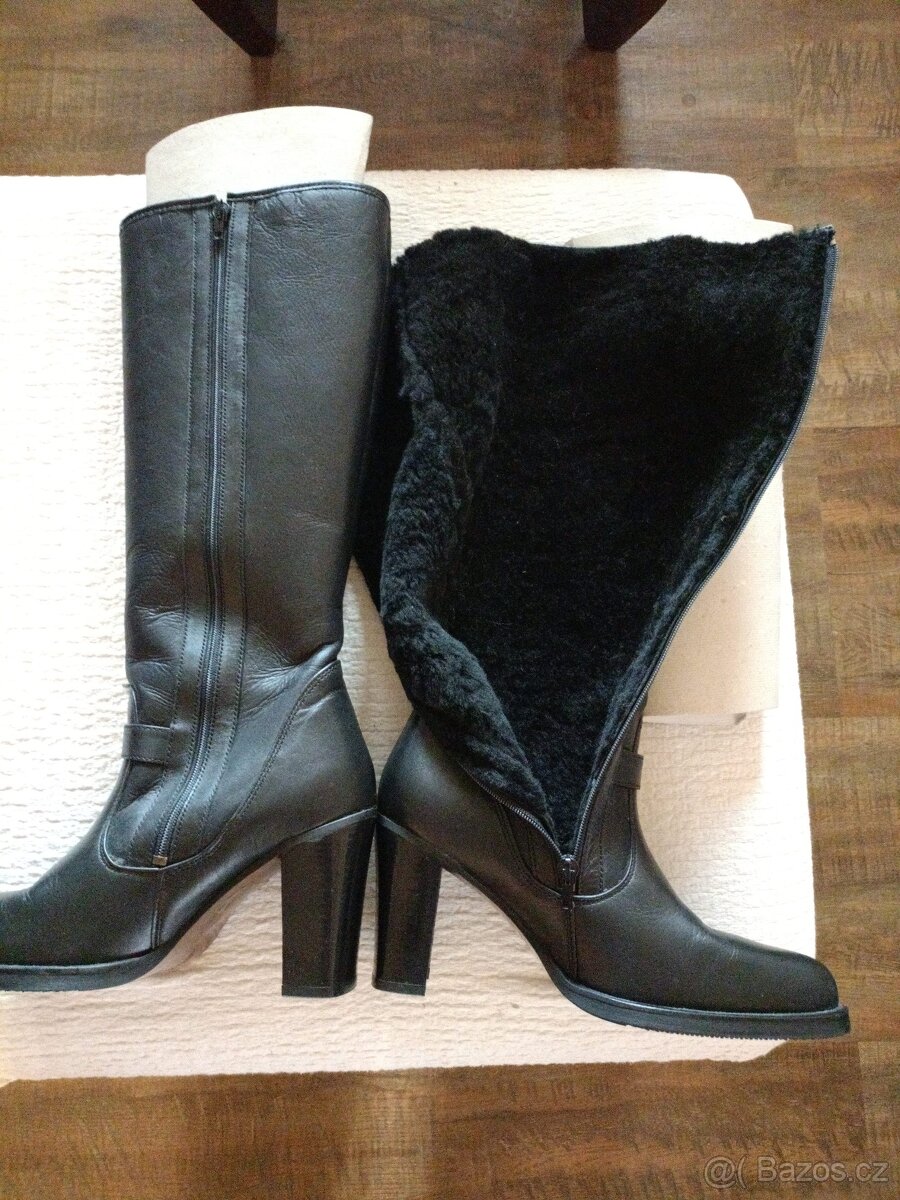 Nové dámské kozačky v38