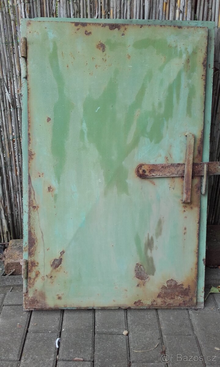 DVÍŘKA NA ZDĚNOU UDÍRNU