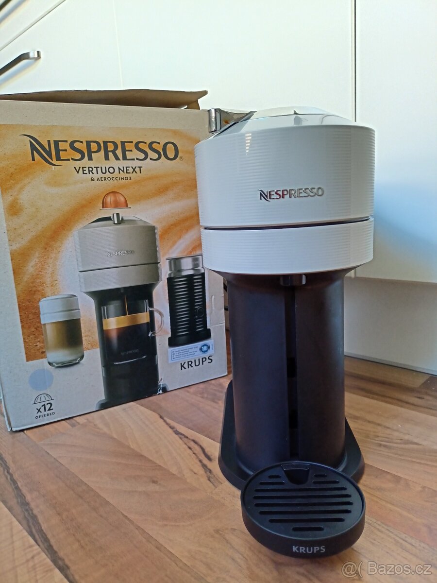 Nespresso Vertuo NEXT - v záruce do 2025