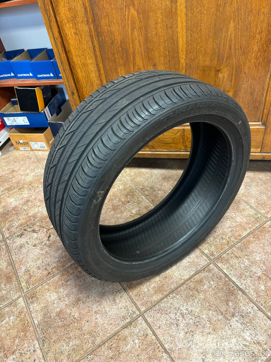 Letní pneu Bridgestone 225/40 R18 92 Y - 1ks