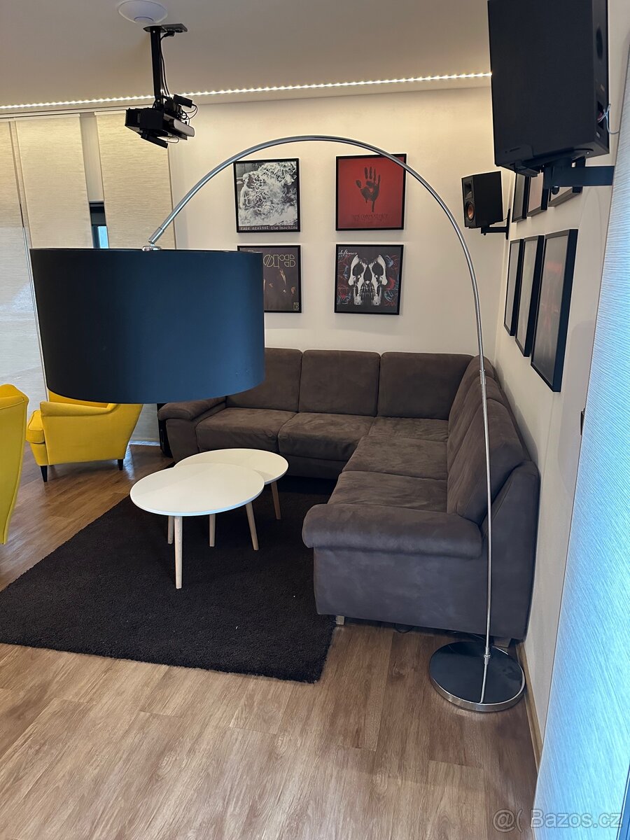Oblouková stojaci lampa - černá