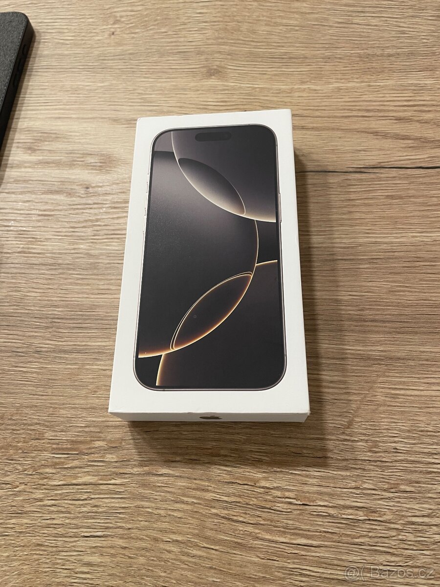 Apple IPhone 16 pro přírodní Titan Šedý
