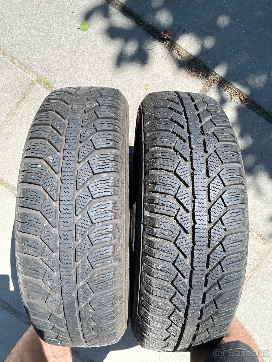 Dvě zimní pneu Semperit 165/65/14