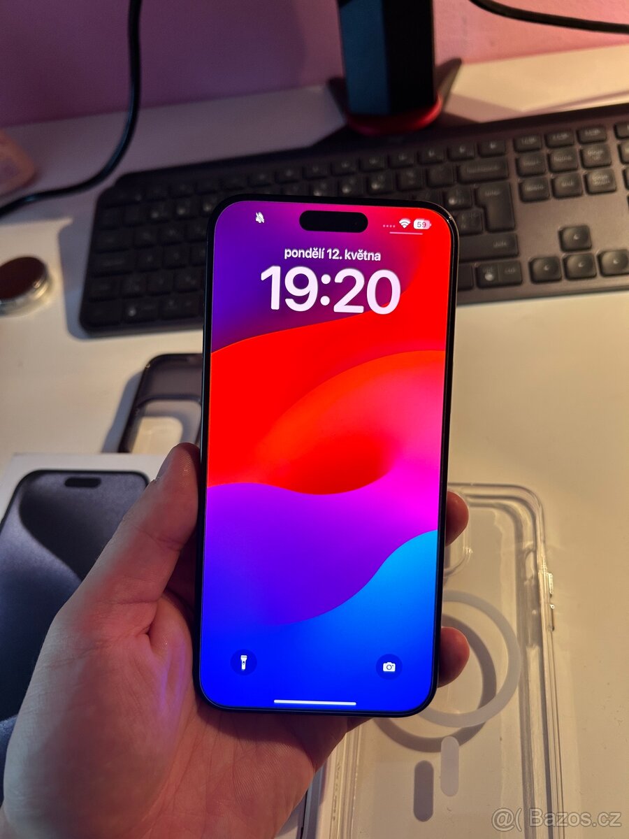 iPhone 15 Pro Max 256GB, modrý, v záruce v Datart