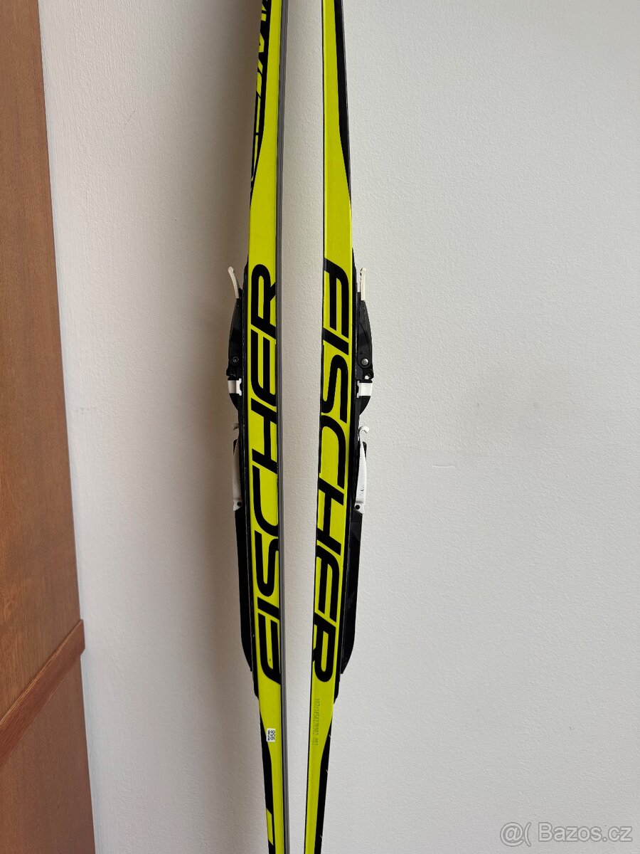 Běžky Fischer RCS SKATE PLUS MEDIUM, délka 187 cm, vázáni SN