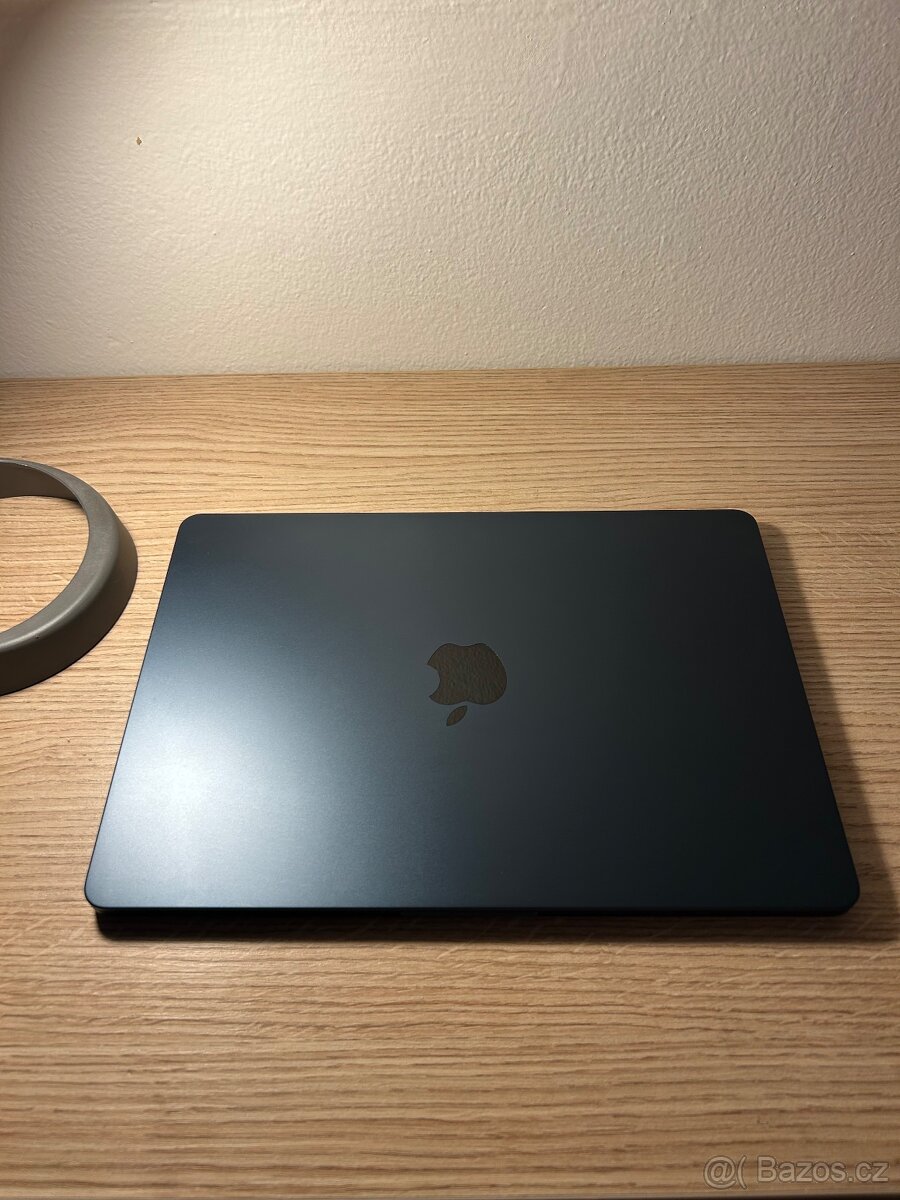 MacBook Air M3 (2024) 8GB / 256GB, Midnight