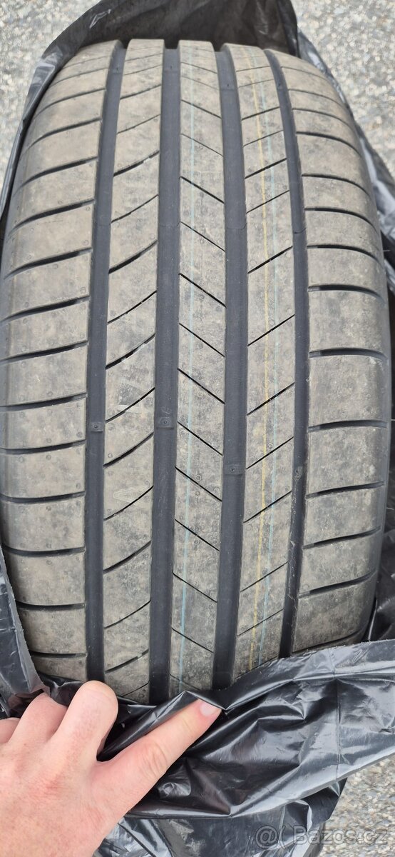 4ks nové letní pneu Kumho Ecsta PS71 235 / 55 R18 100V