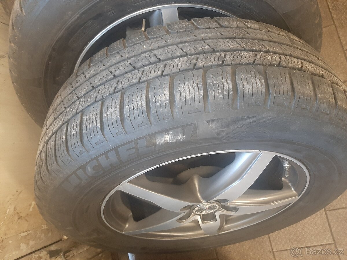 Kola Audi Q5