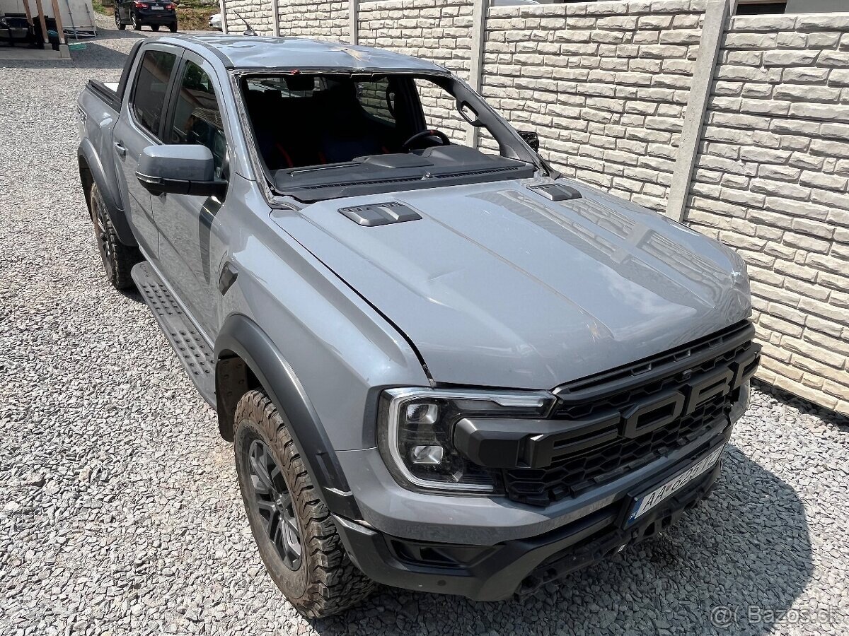 Ford Raptor 2023/7 3.0 benzín