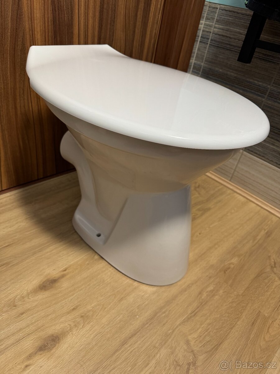 WC mísa se sedátkem a poklopem