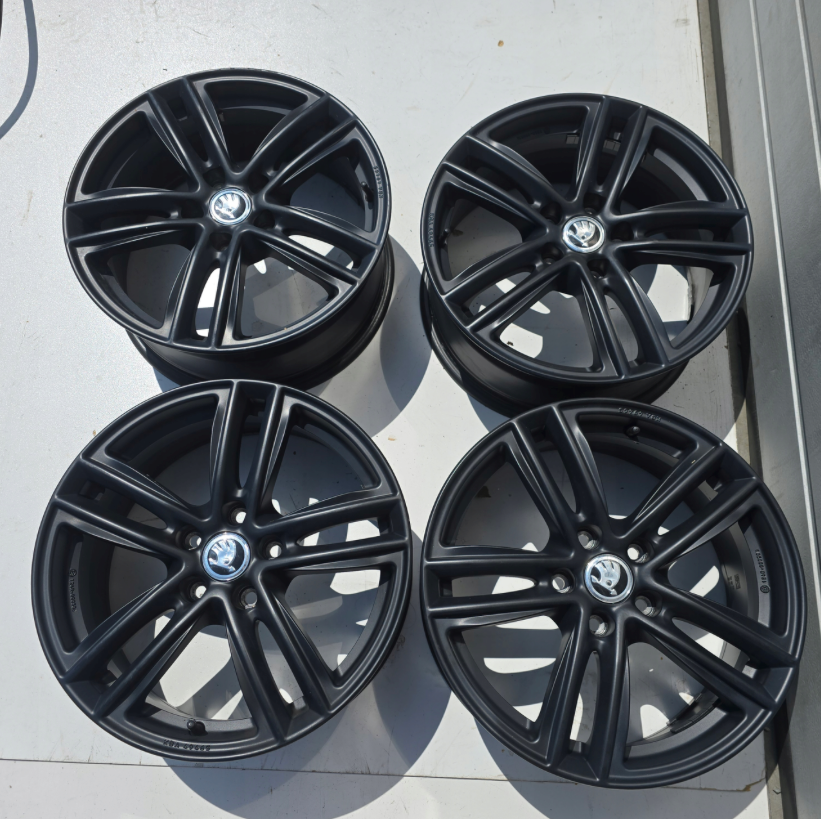 ALU SKODA SUPERB OCTAVIA YETI KAROQ 5x112 17" ET45
