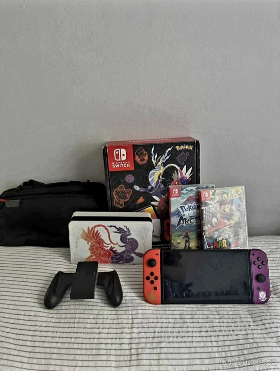 Nintendo Switch OLED.