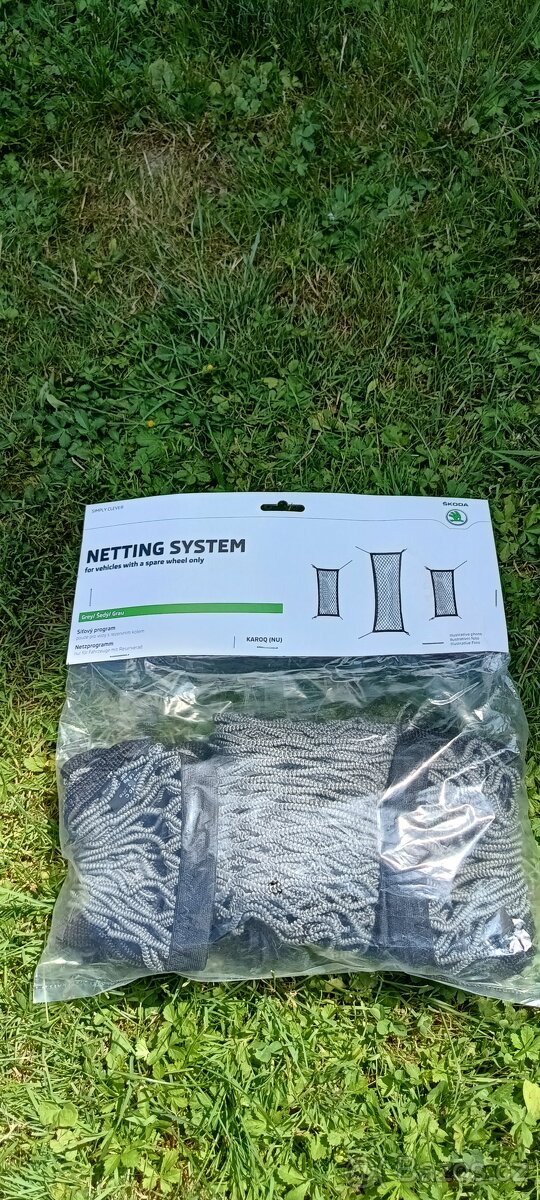 NOVÉ Síťový program Škoda Karoq šedý