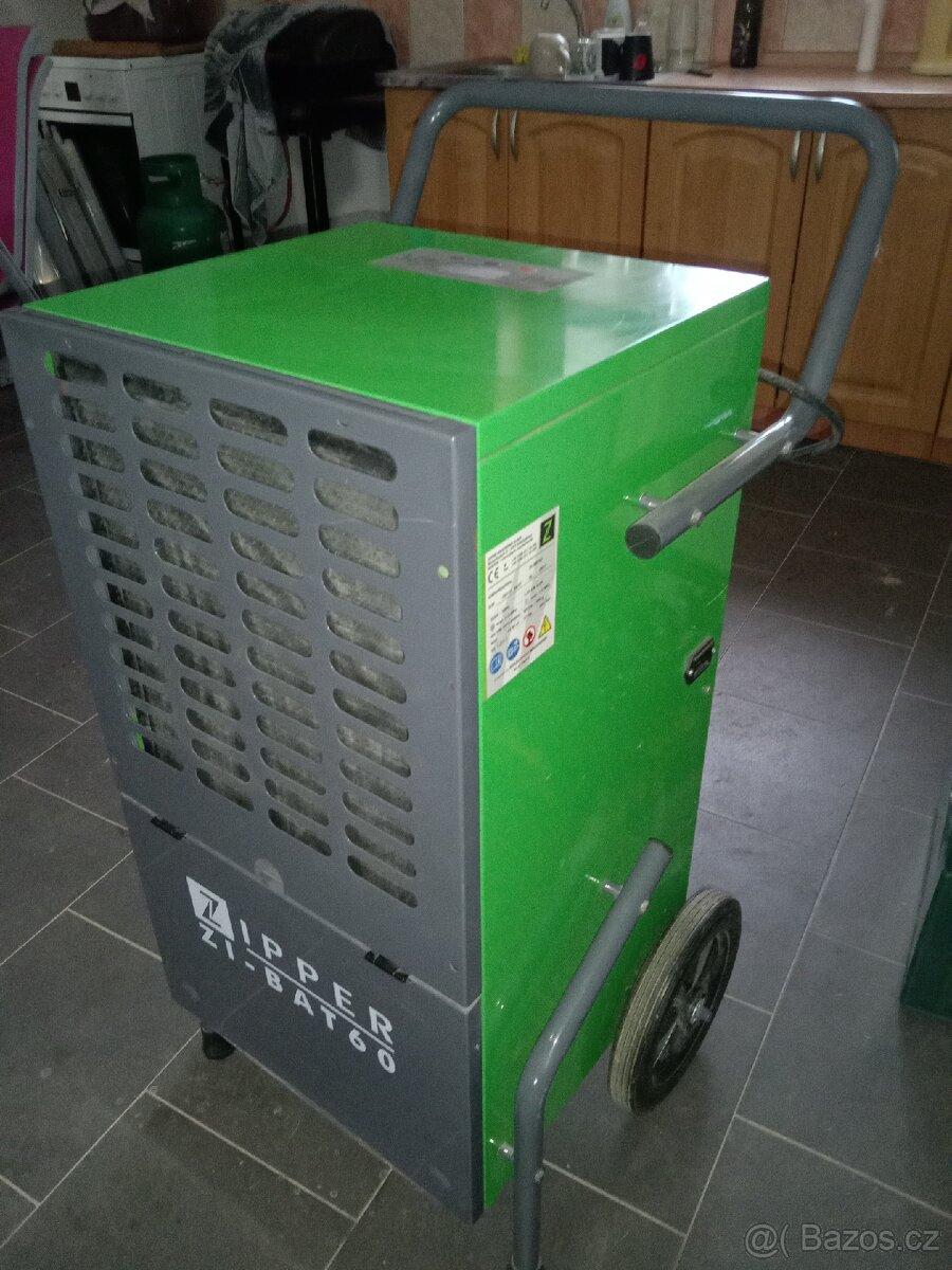 Odvlhčovač/vysoušeč PRONÁJEM