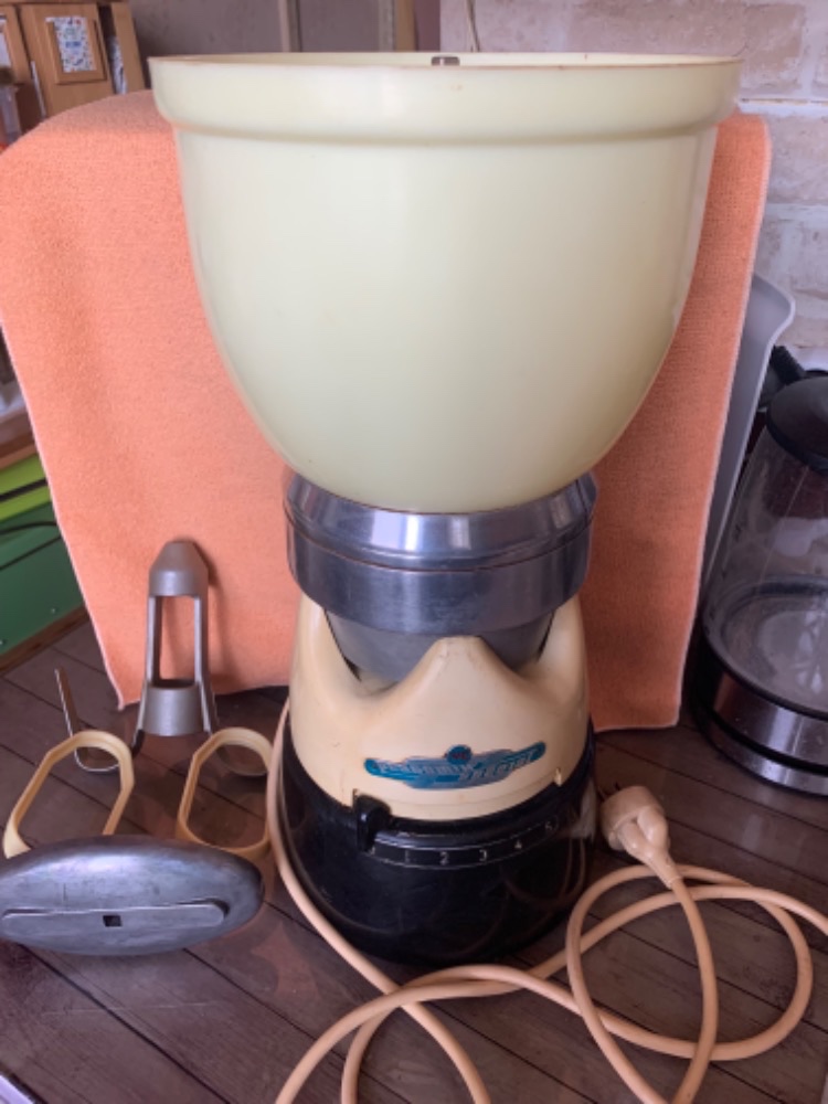 Hnětač Pragomix Speciál retro