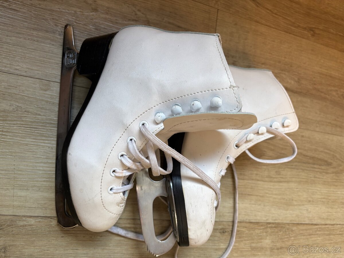 Divci brusle jako nove 33 EU stelka 225mm