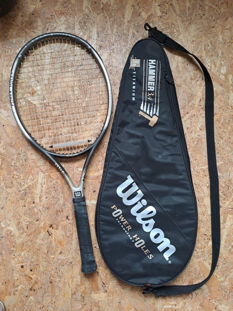 Tenisová raketa Wilson 3.4 TITANUM Power Holes