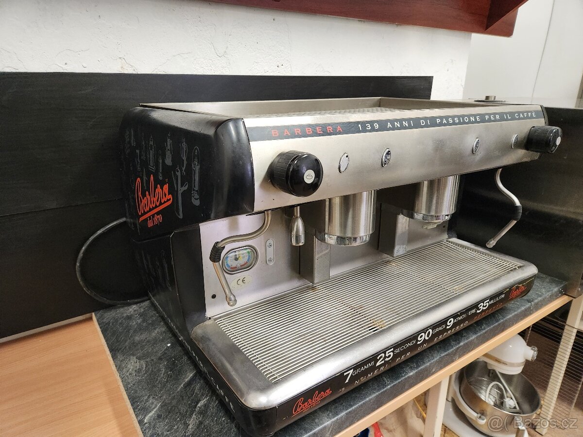 Prodám kávovar Futurmat dvoupákový