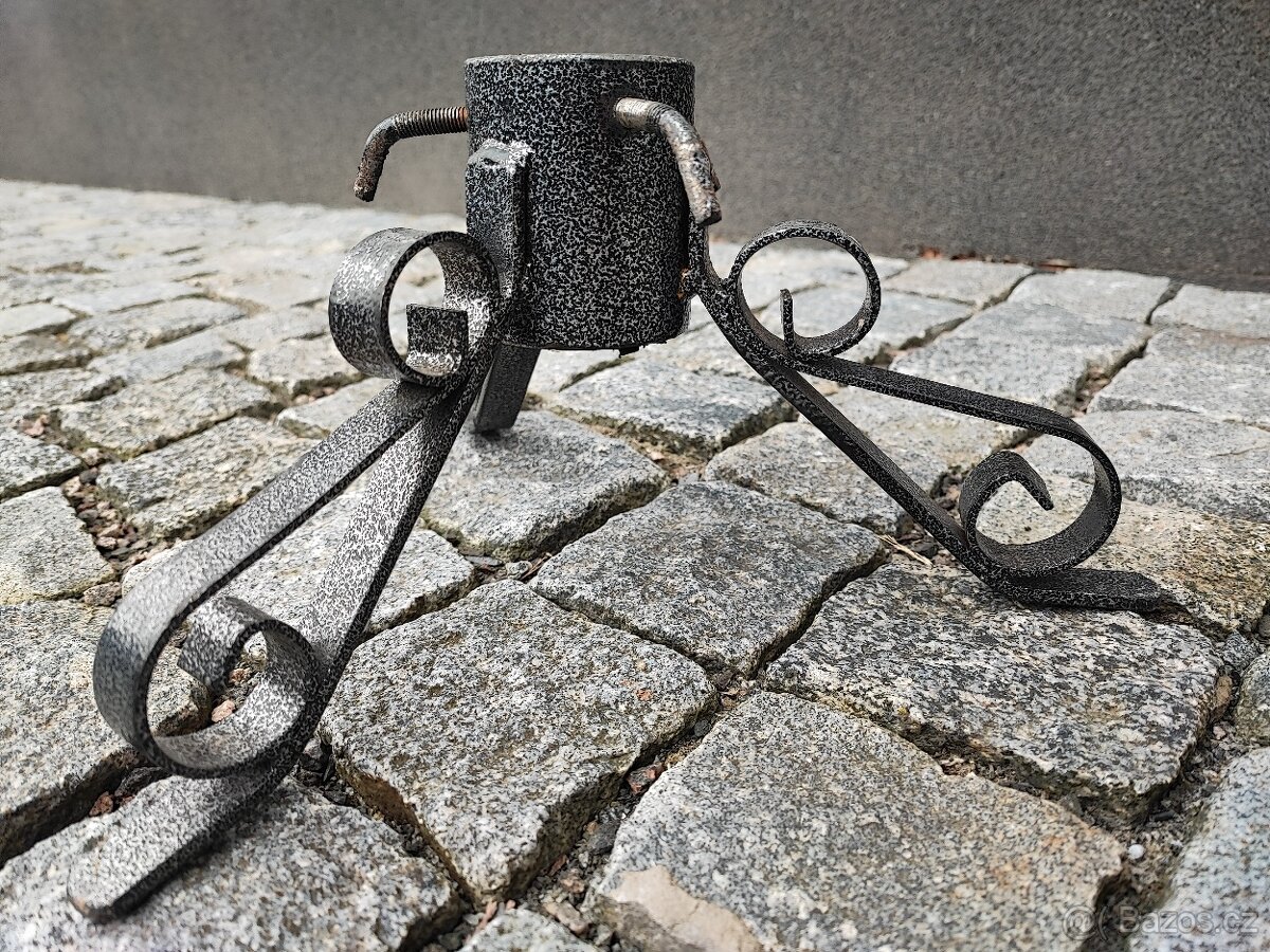 Stojan na stromeček