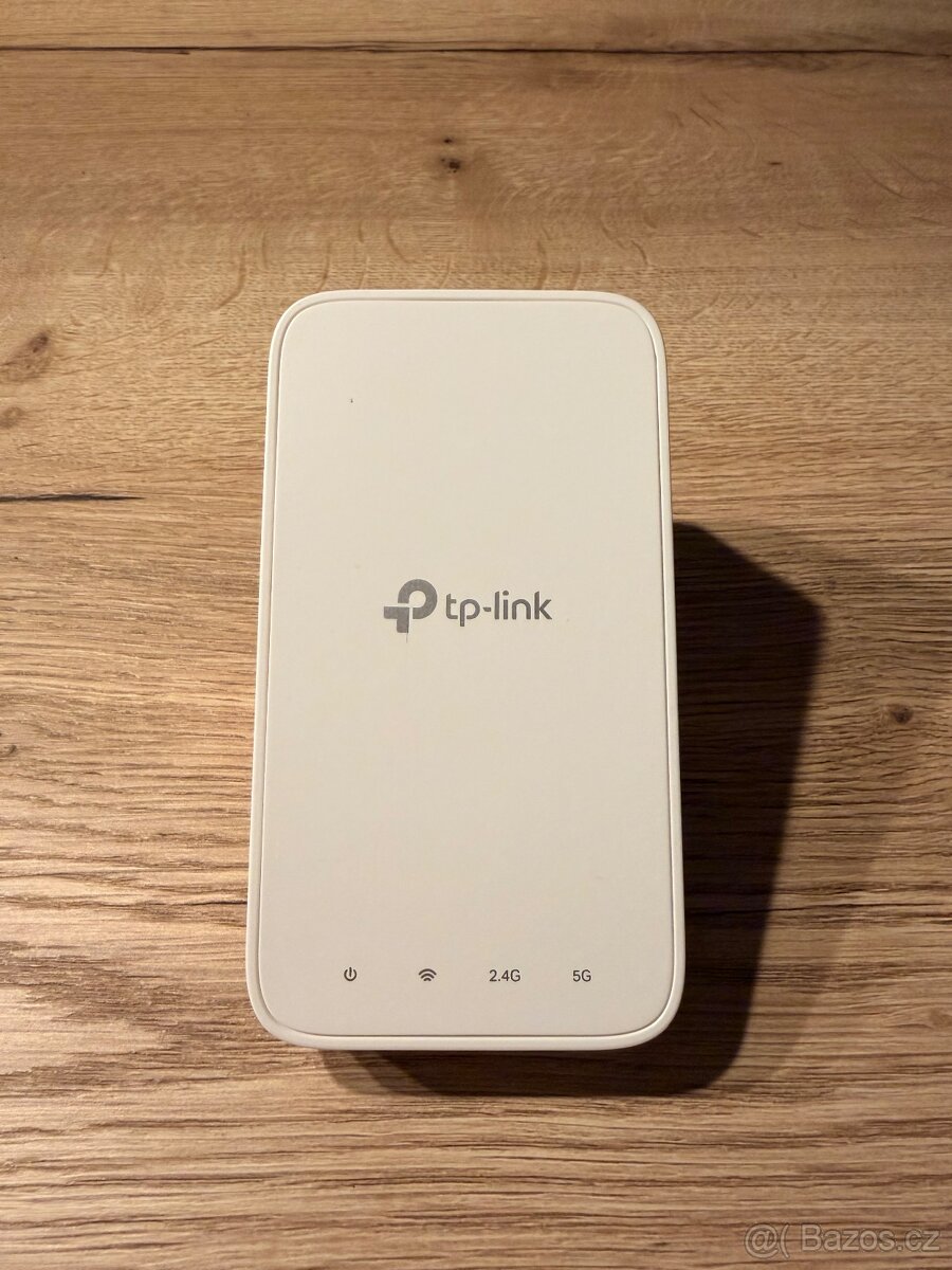 Wi-Fi extender TP-Link RE330 AC1200 (RE330) bílý