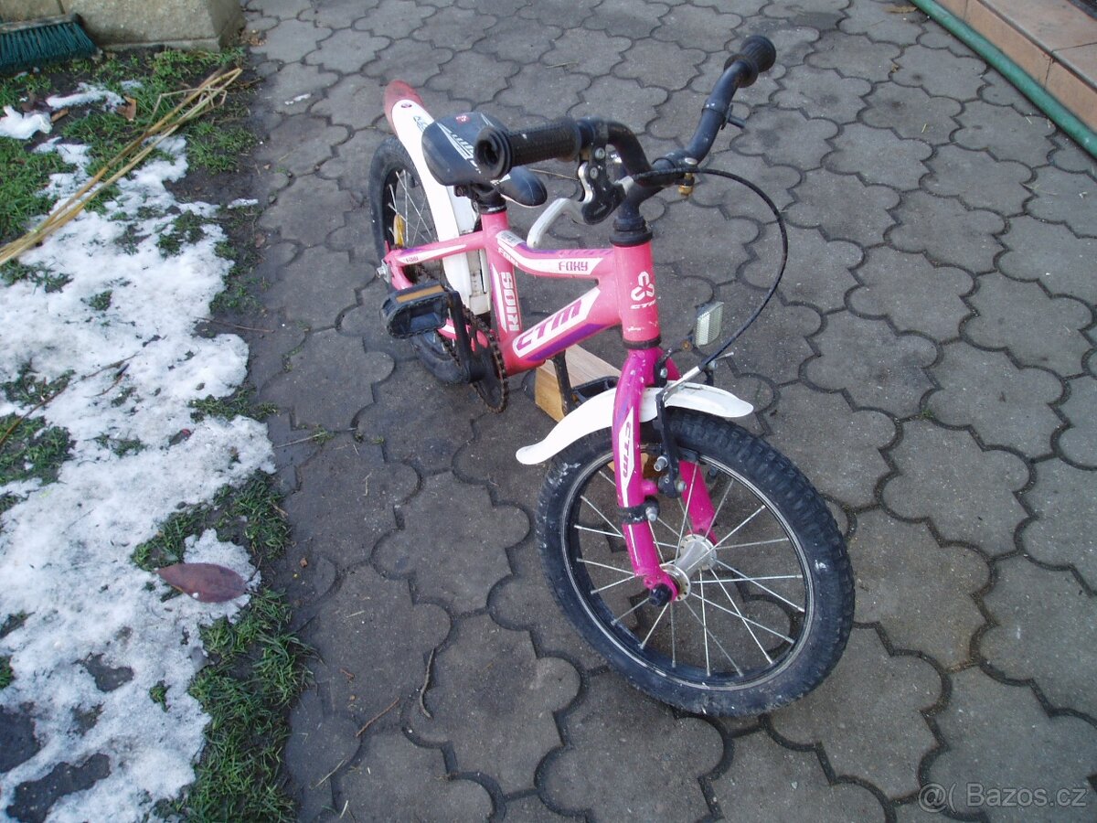 Dívčí kolo.Velikost 16.