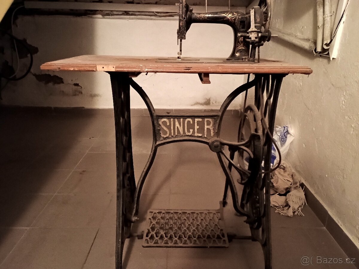Šicí stroj Singer