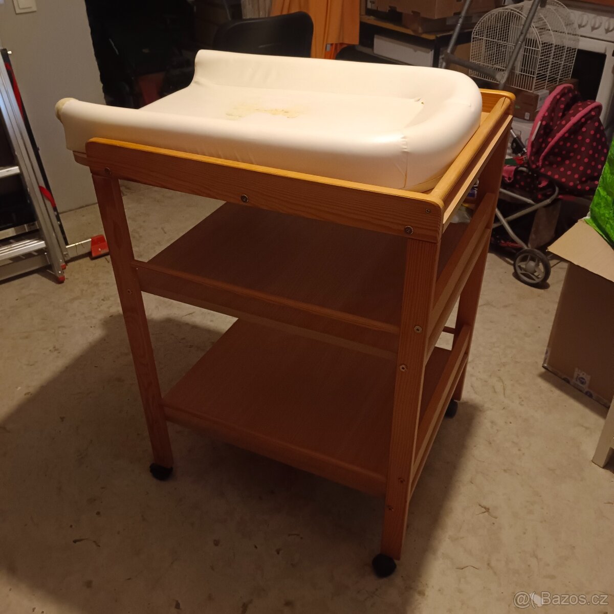 Přebalovací pult včetně podložky