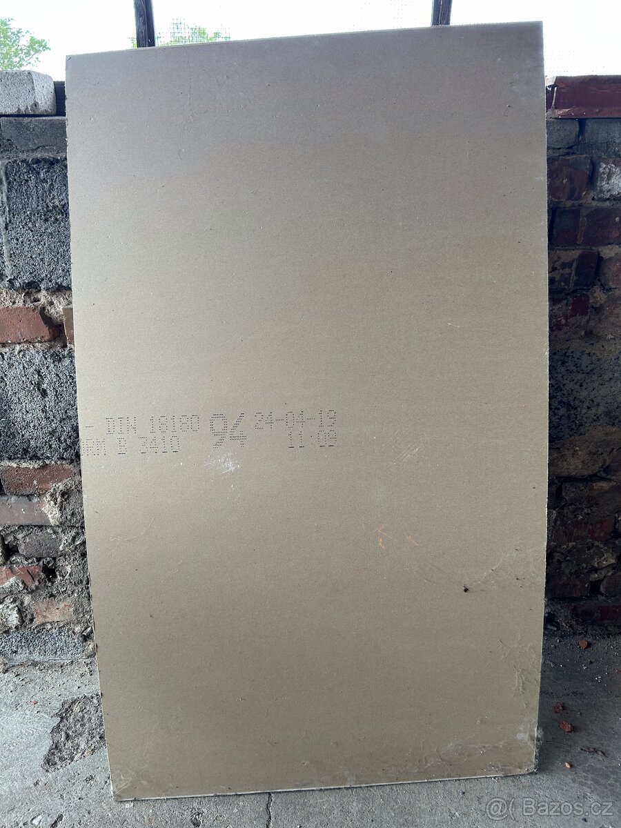 Prodám sádrokartonovou desku