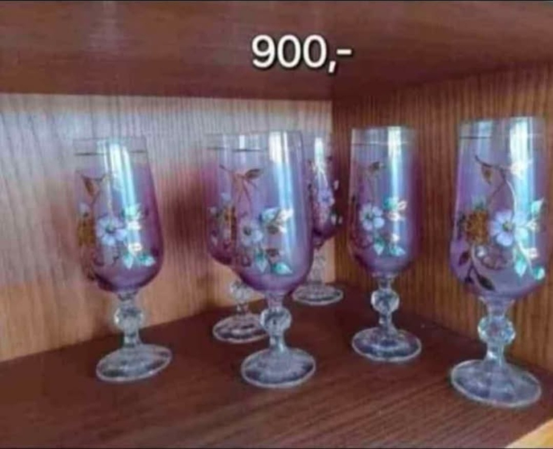 Sada různých skleniček