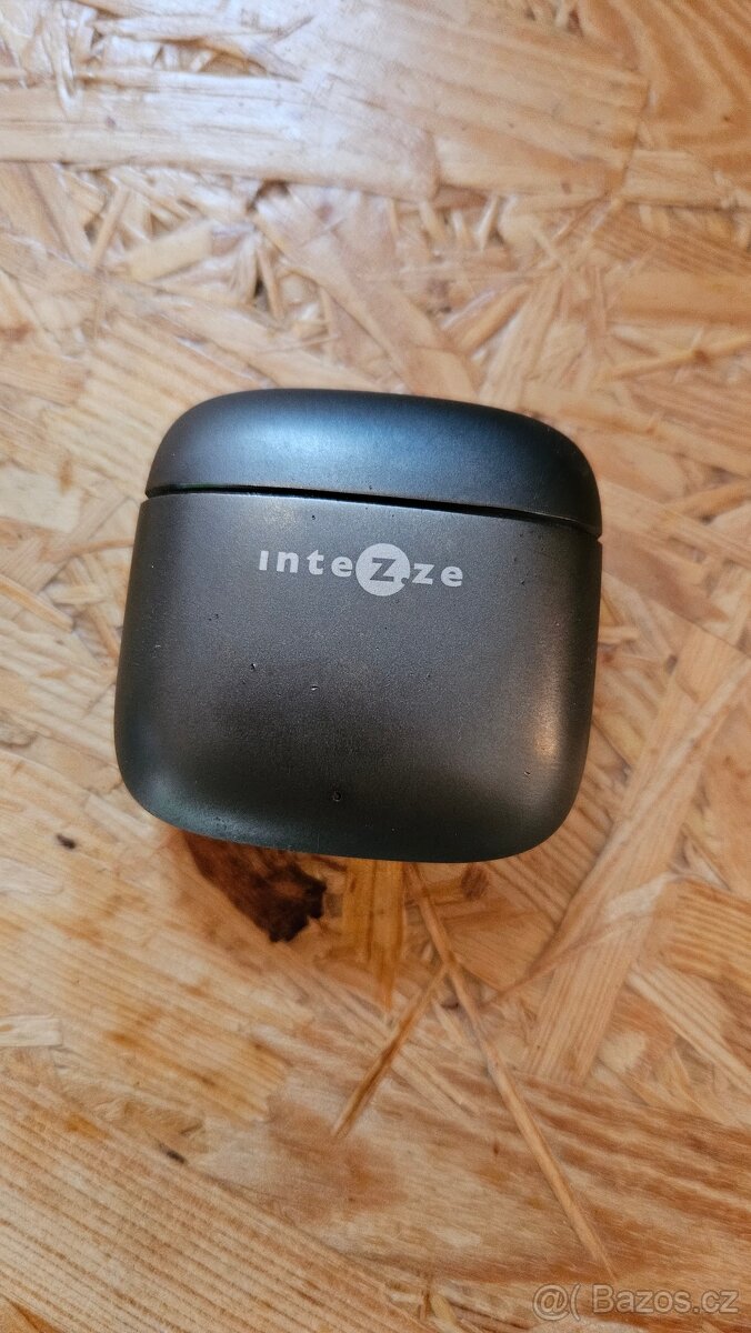 Nabíjecí pouzdro pro intezze cliq
