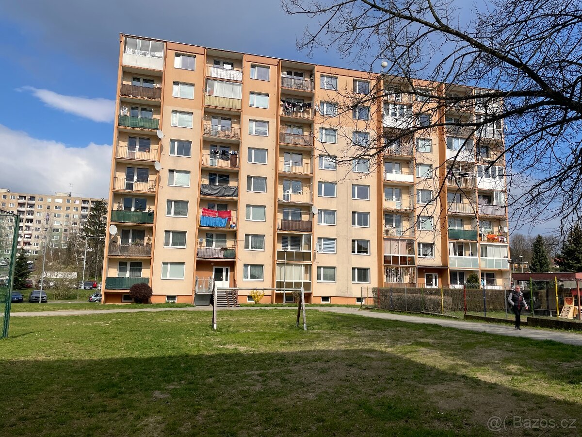 REZERVACE-Byt 4+1, zasklená lodžie, Zahradní, Šumperk